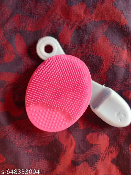 Silicone Face Brush for Gentle Facial Cleansing, Exfoliation & Deep Pore Cleaning – Soft, Durable, and Easy-to-Use Skincare Tool
