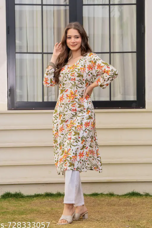 Women white rayon kurti tanaban printed