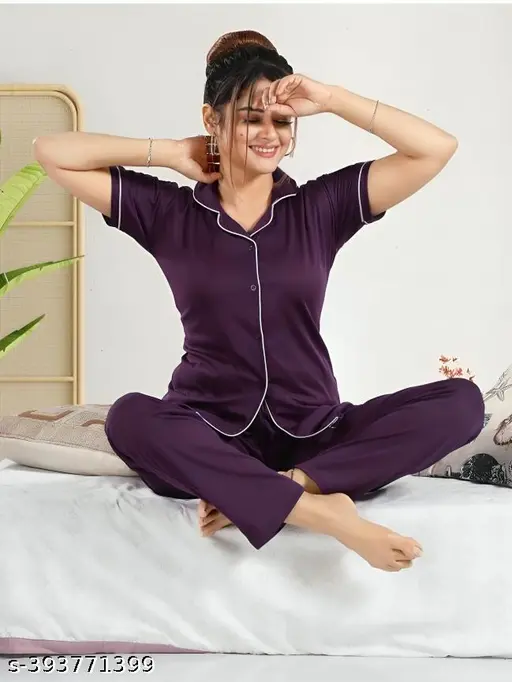 Women attratctive collar nightsuit
